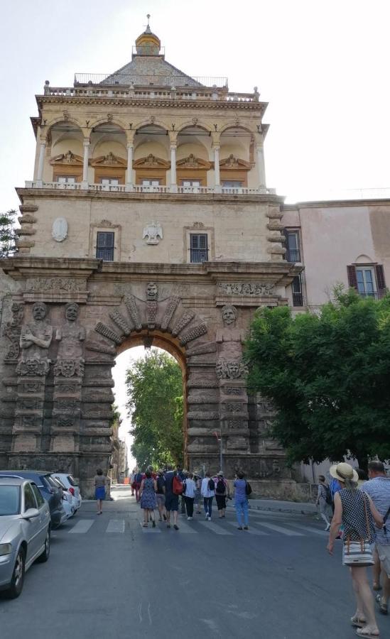 شقة La Casa Dei Leoni Di Sicilia باليرمو المظهر الخارجي الصورة